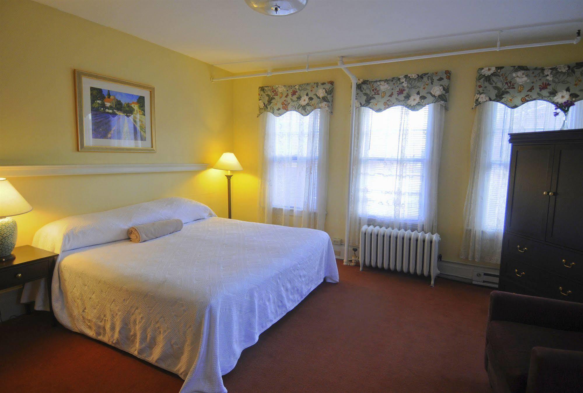 Hotel Coolidge Уайт-Ривер-Джанкшн Экстерьер фото